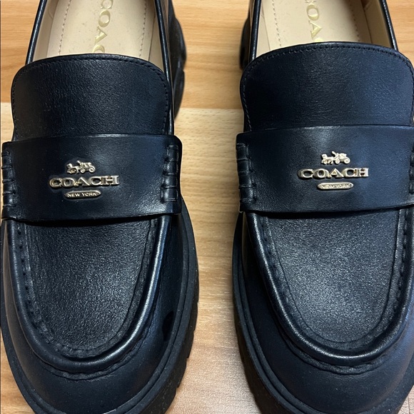 Coach Women's Leather platform Leather Slip-On Loafers 6.5 - Picture 3 of 11